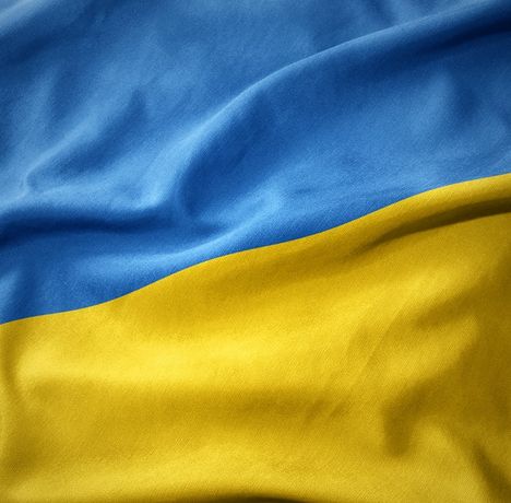 Ukrainische Flagge in Blau und Gelb